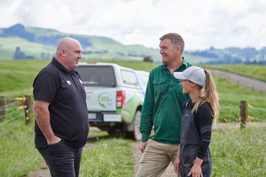 Kenny Henderson helping farmers